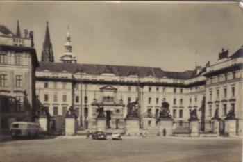 Pražský hrad - pohlednice orazítkovaná r. 1960  (© Orbis Praha - foto O. Rajský)