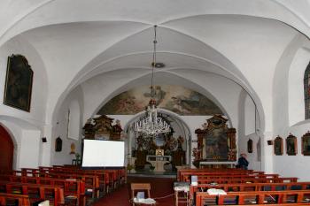 pohled od vstupu ( © Pavel Zany Komárek 14.9. 2008)