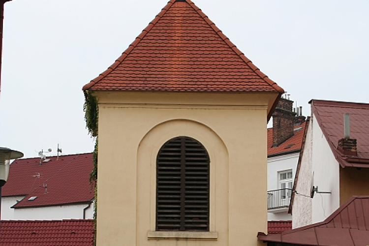 zvonice u kostela sv. Jana Křtitele