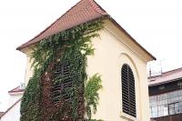 zvonice u kostela sv. Jana Křtitele