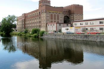  (© Rodochrozit        , 06/2011)