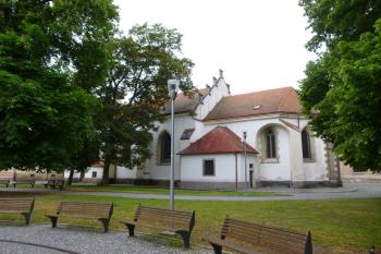 Pardubice-kostel Zvěstování P. Marii (© Vlastislav Mareček, 05/2016)