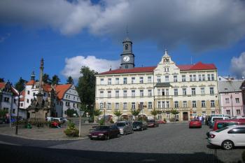 Benešov n.Pl.-nová radnice (© B. Stejskalová 09/2013)