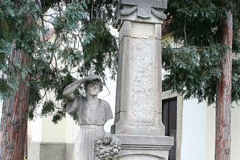 Pomník padlým z I. světové války (© Ivan Grisa, 10/2008)