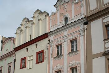 Východní fronta Pernštýnského náměstí a stejnojmenné ulice (© Ivan Grisa, 10/2008)