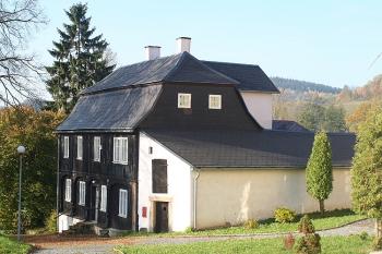 Fara od severovýchodu (© Ivan Grisa, 10/2008)