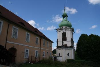 Zvonice od jihu ( © Ivan Grisa 05/2009)