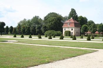 Předpolí severní přístupové rampy (© Ivan Grisa, 08/2007)