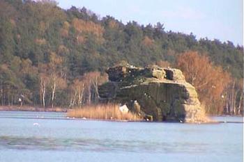Ostrůvek s hradem. (© Vlky, Jirka Čížek)