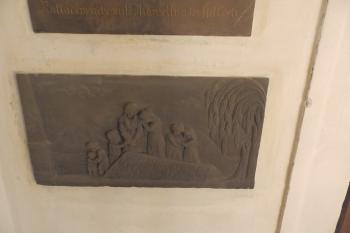 Náhrobek Václava z Maasburgu - spodní reliéf  (© Johannes Cladis, 09/2014)