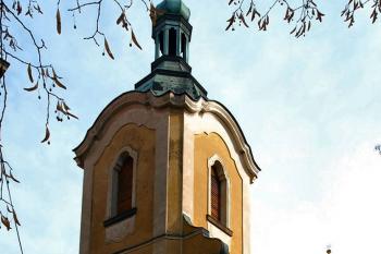 pseudobarokní věž (© Milan Caha 10/2008)
