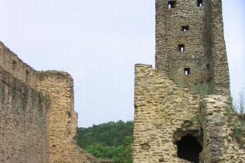 Okoř (© Petr Benda 06/2005)