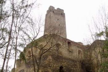 Okoř (2003 © Václav Hájek)