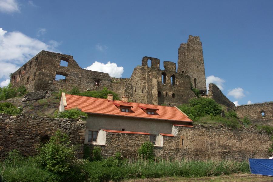 Okoř