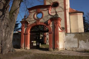 barokní brána ( © Milan Caha 10/2008)