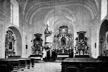 interiér kostela na počátku 20. století (© Antonín Podlaha: Posvátná místa království Českého; Díl 2., Vikariáty: Berounský, Bystřický a Plzeňský, Dědictví sv. Jana Nepomuckého, Praha 1908)