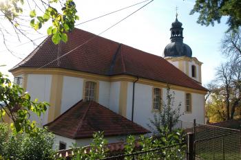 kostel od severovýchodu ( © Milan Caha 10/2008)