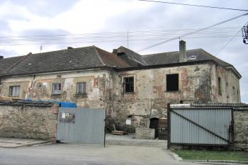 Zámek v Doubravici u Moravičan ( © Pavel Vítek 10/2008)
