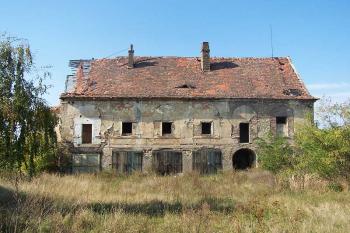 Raně barokní budova (© Vladimír Studecký, 9/2008)