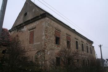 Západní křídlo od severu ( © Ivan Grisa 03/2009)