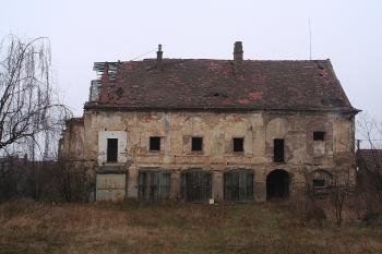 Západní křídlo ze dvora ( © Ivan Grisa 03/2009)