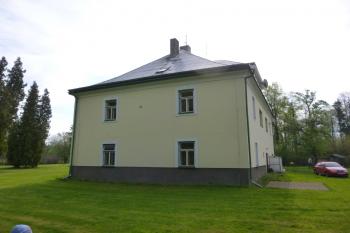 zámek Helvíkovice (© Vlastislav Mareček, 05/2016)