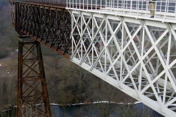 viadukt (© Efka Kahleová, 10/2009)