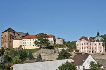 Hrad a zámek ( © Luděk Pitter 09/2005)