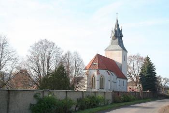 Kostel od severovýchodu (© Ivan Grisa, 11/2008)