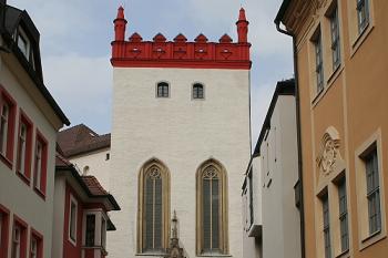 Martinská brána (Martinustor) s reliéfem Matyáše Korvína jako českého krále, (© Ivan Grisa, 03/2007)