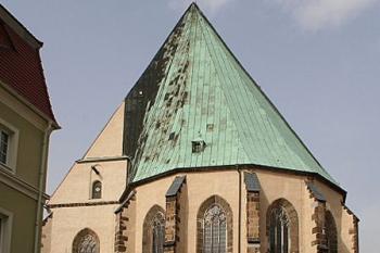 Presbytář od východu (Ivan Grisa, 03/2007)