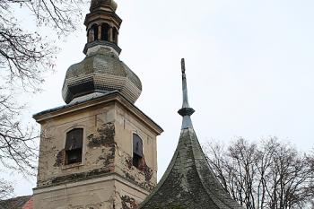 Věž a severní kaple od severozápadu (© Ivan Grisa, 11/2008)