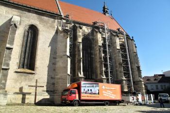 presbyterium katedrály při první termosanaci konané na území Slovenska ( © Jan P. Štěpánek 08/2011)