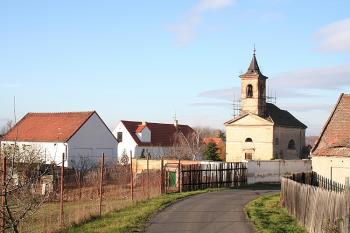 Kostel od severovýchodu (© Ivan Grisa, 11/2008)