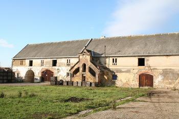 Východní průčelí hospodářské budovy (© Ivan Grisa, 11/2008)