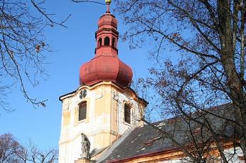 Věž a loď od jihovýchodu (© Ivan Grisa, 11/2008)