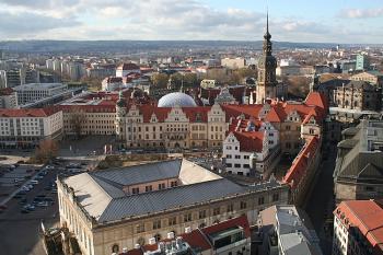 Pohled na zámecký komplex z lucerny kostela Panny Marie (Frauenkirche) (© Ivan Grisa, 11/2008)