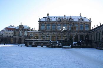 Pavilon se sbirkou porcelánu, (© Ivan Grisa, 01/2009)