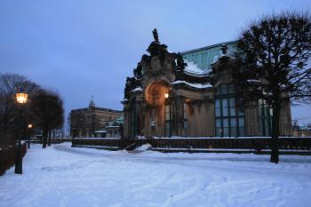 Horní patro Hradebního pavilonu (Wallpavilon) z terasy ( © Stanislav Šůna 01/2010)