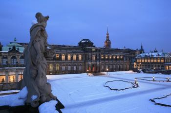 Obrazárna a Německý pavilon od jihozápadu ( © Stanislav Šůna 01/2010)