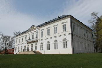 zámek Šénvald (© Vlastislav Mareček, 04/2015)