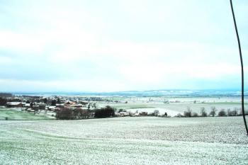 v pozadí Drahanská vrchovina  a Vyškovsko ( © Ondřej Štěpánek 11/2008)