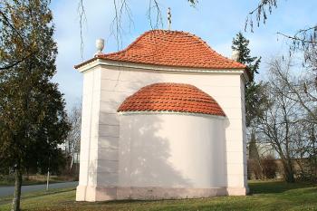 Kaple od jihu (© Ivan Grisa, 11/2008)