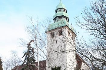 Kostel od jihozápadu (© Ivan Grisa, 11/2008)