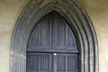 západní portál (© Pavel Zany Komárek 13. 6. 2010)