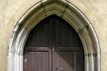 jižní portál (© Pavel Zany Komárek 13. 6. 2010)