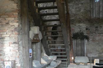 Hrad Hartenberk - interiér paláce s expozicí (© Pavel Jarý, 04/2012)