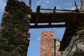 Hrad Hartenberk  (© Pavel Jarý, 04/2012)