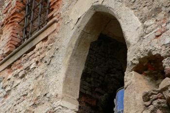 Hrad Hartenberk - gotický portál v jižní stěně paláce (© Pavel Jarý, 05/2012)