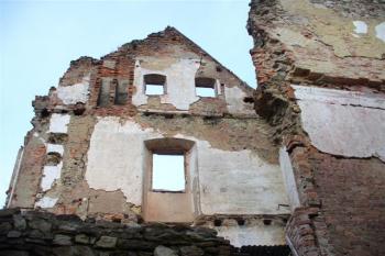 čelo paláce z vnitřní strany (© zdeněk komínek, 10/2008)